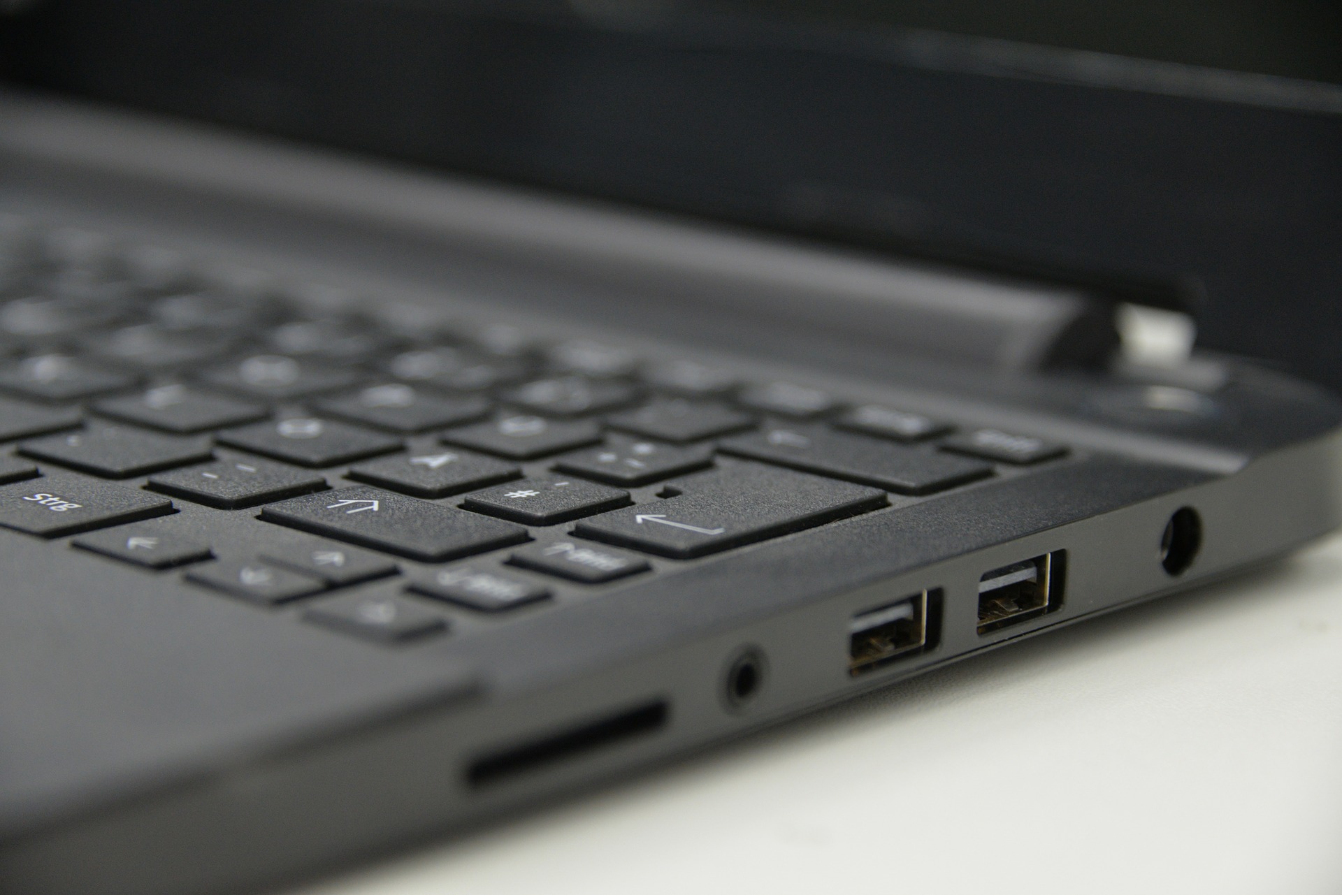 keyboard-550589_1920